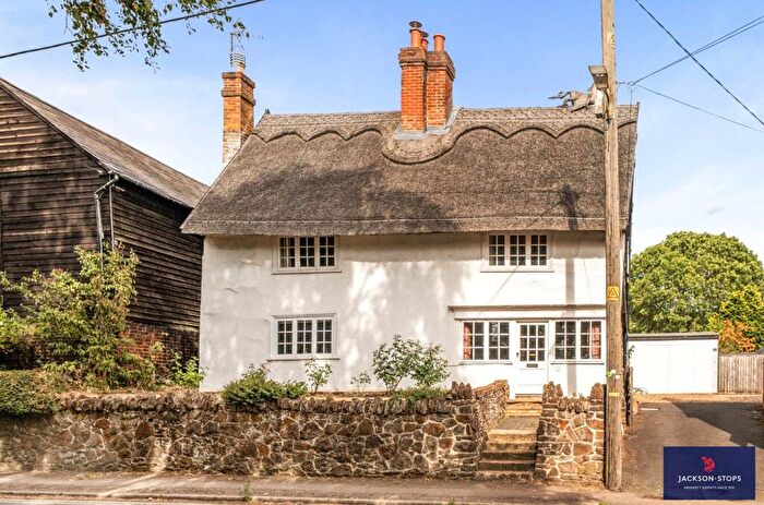 4 Bedroom Detached House For Sale In Leighton Road, Heath And Reach, Bedfordshire, LU7