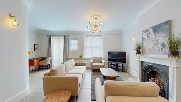 3 Bedroom Flat To Rent In Wigmore Place, London, W1U