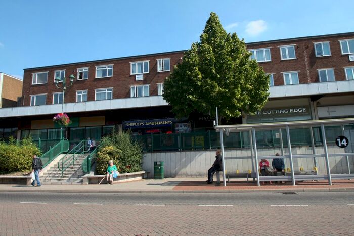 2 Bedroom Flat To Rent In Camden House, Marlowes, Hemel Hempstead, Hertfordshire, HP1