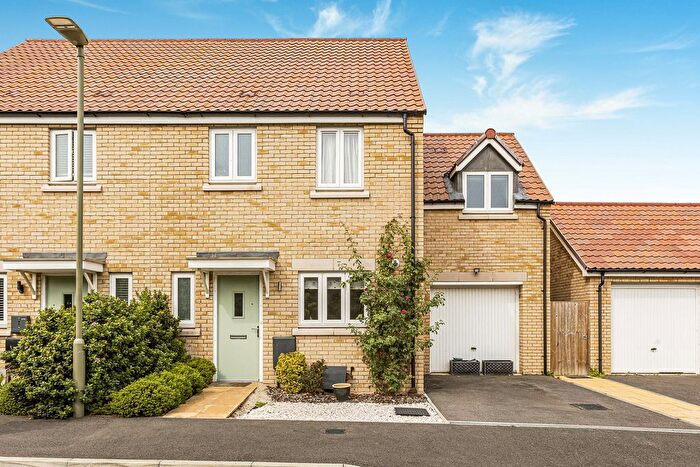 3 Bedroom Semi-Detached House For Sale In Russet Drive, Milton, OX14