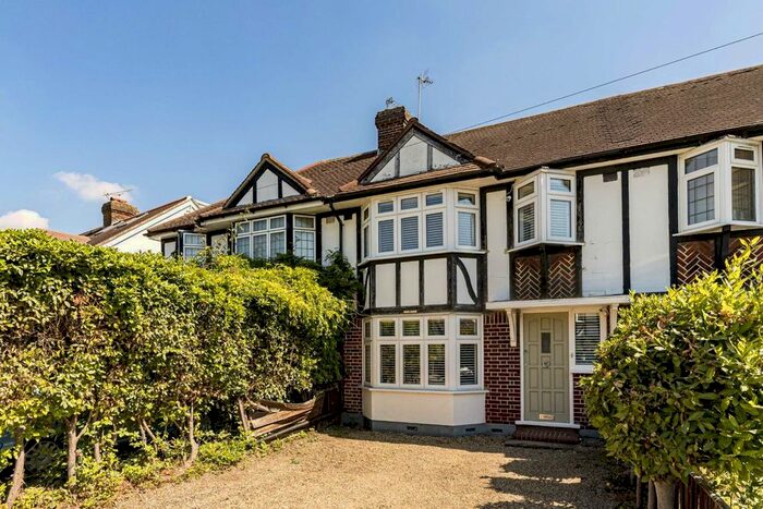 3 Bedroom Property To Rent In Aragon Road, Kingston Upon Thames, KT2