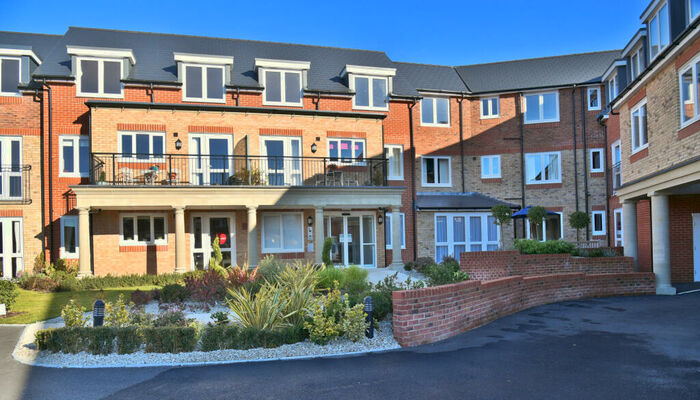 1 Bedroom Retirement Property For Sale In Hardy Lodge - Close Proximity To The Town Centre, SP7
