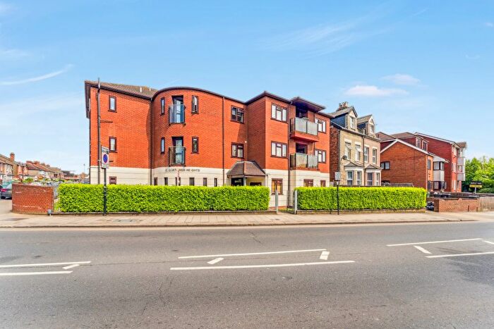 2 Bedroom Flat To Rent In High Street, Wealdstone, Harrow, HA3