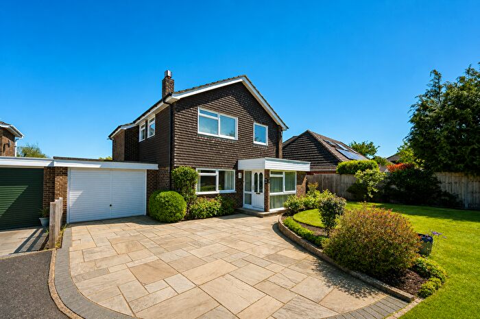 4 Bedroom Detached House For Sale In Kidborough Down, Bookham, KT23