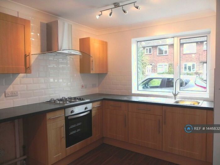 1 Bedroom Maisonette To Rent In Ritz Court, Potters Bar, EN6