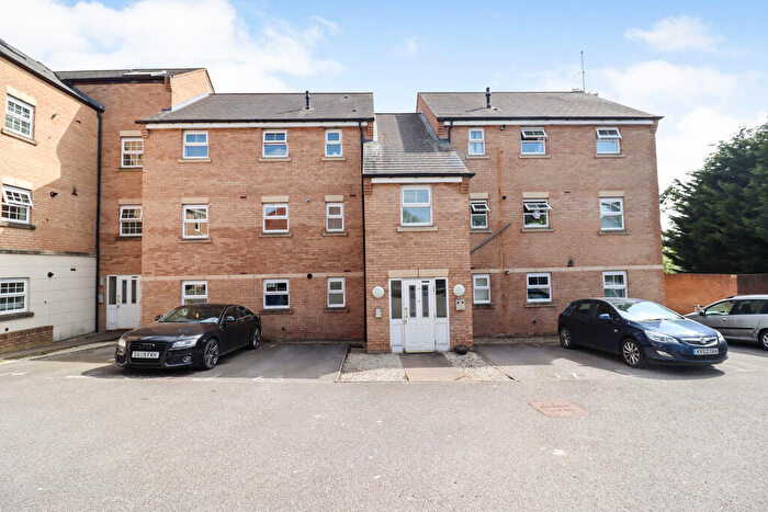 2 Bedroom Apartment To Rent In Ilam Court, Rugby, CV22
