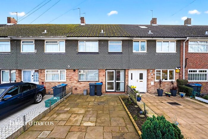 3 Bedroom Terraced House For Sale In Malvern Close, Mitcham, CR4