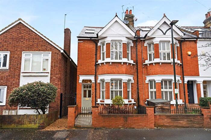5 Bedroom End Terrace House For Sale In Grimwood Road, Twickenham, TW1