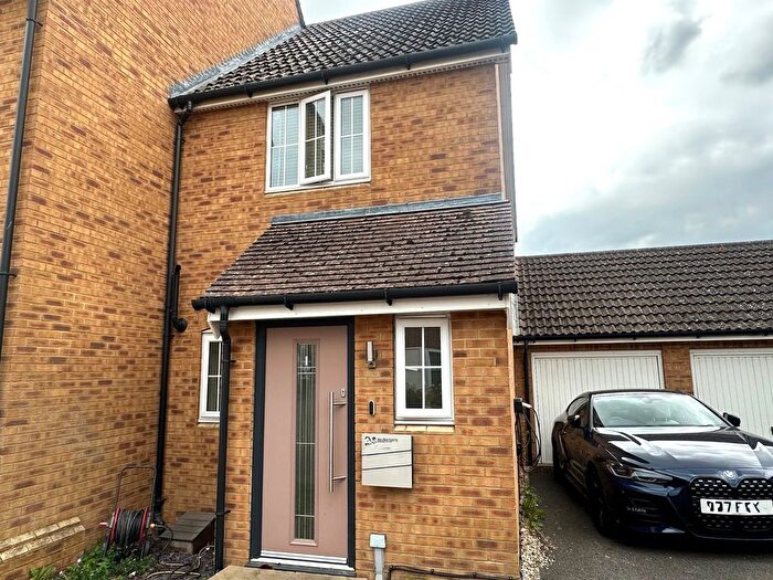 2 Bedroom Property To Rent In Hedgers Way, Kingsnorth, Ashford, TN23