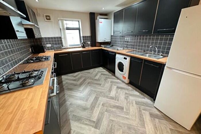 7 Bedroom Flat To Rent In Mundy Place Cardiff, CF24
