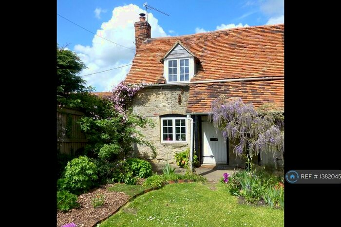 2 Bedroom Semi-Detached House To Rent In Halfway Farm Cottages, Oxford, OX44