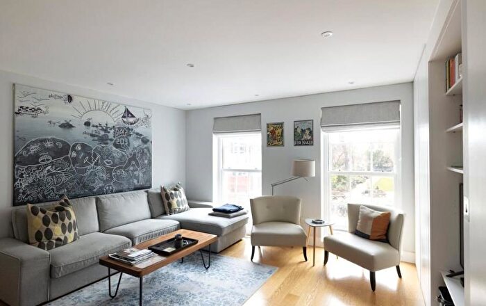 2 Bedroom Flat To Rent In Baker Street, Marylebone, London, NW1