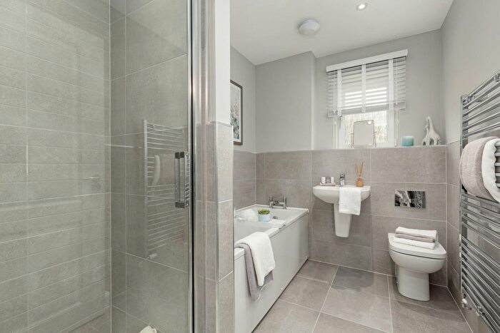 4 Bedroom Detached House For Sale In Oak Place, Dalkeith, EH22