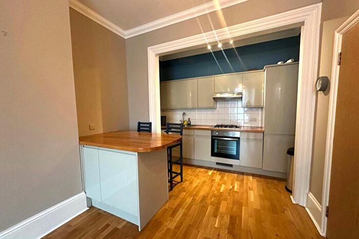 2 Bedroom Flat To Rent In Southsea, Worthing Road Unfurnished, PO5