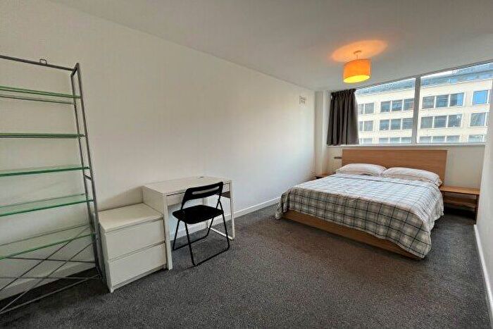 3 Bedroom Flat To Rent In Suffolk Street Queensway, Birmingham, B1