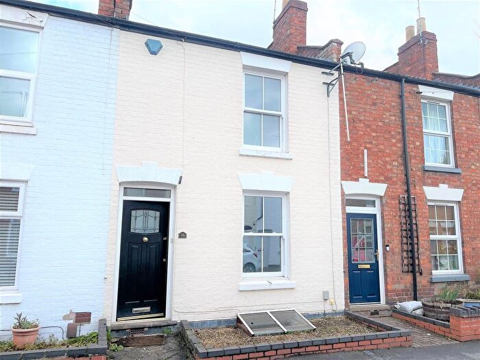 2 Bedroom Terraced House To Rent In Guy Street, Warwick, CV34