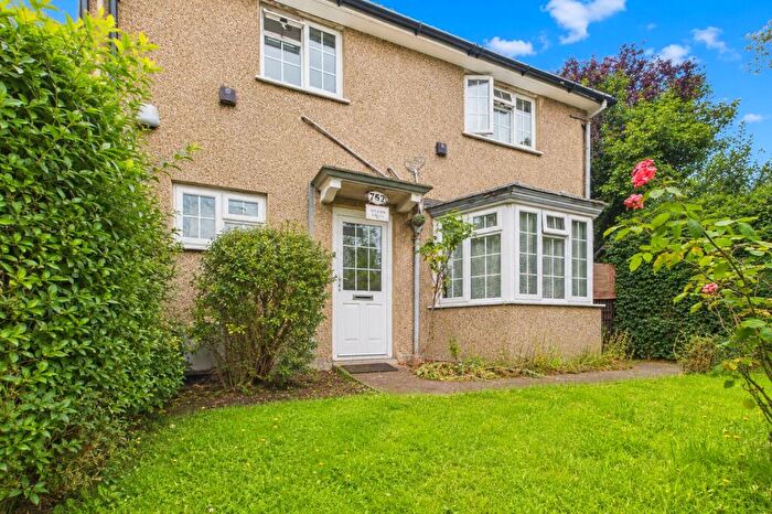 3 Bedroom End Of Terrace House For Sale In Oxford Road, Tilehurst, Reading, Berkshire, RG30
