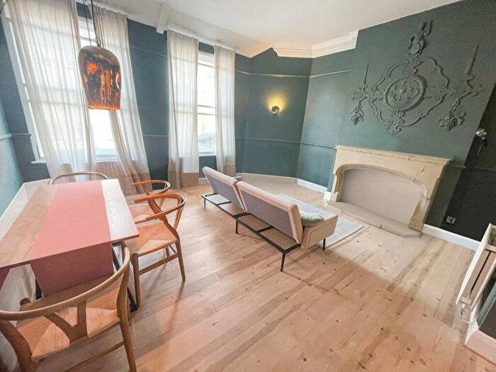 2 Bedroom Flat For Sale In Hazards House, West Street, Gravesend, Kent, DA11