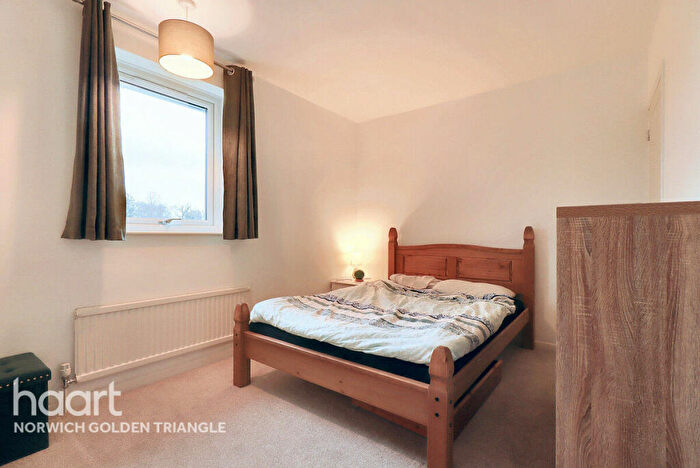 3 Bedroom Terraced House For Sale In Robin Hood Road, Norwich, NR4