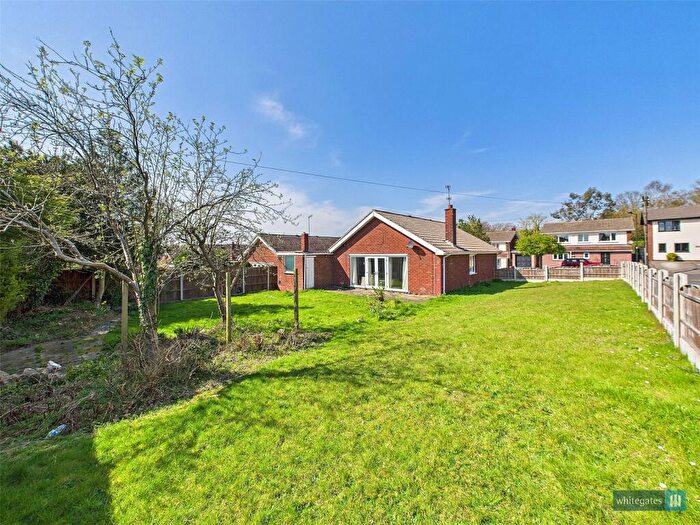 2 Bedroom Bungalow For Sale In Dunniwood Avenue, Doncaster, South Yorkshire, DN4