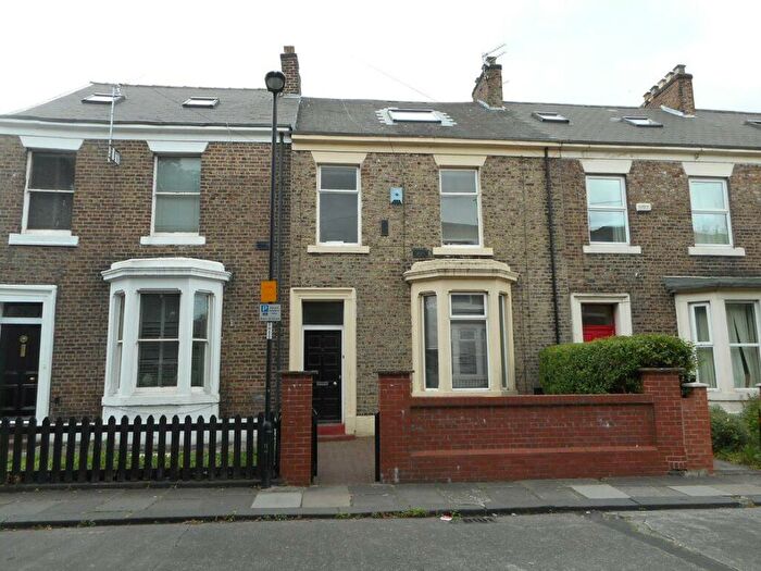 6 Bedroom House To Rent In Harrison Place, Newcastle Upon Tyne, NE2