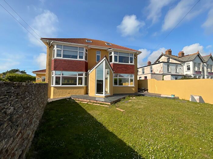 3 Bedroom Flat To Rent In Ground Floor Flat, Ocean View Road, EX23