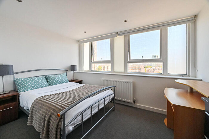 2 Bedroom Flat For Sale In Rainhill Way, , Bow, London, E3