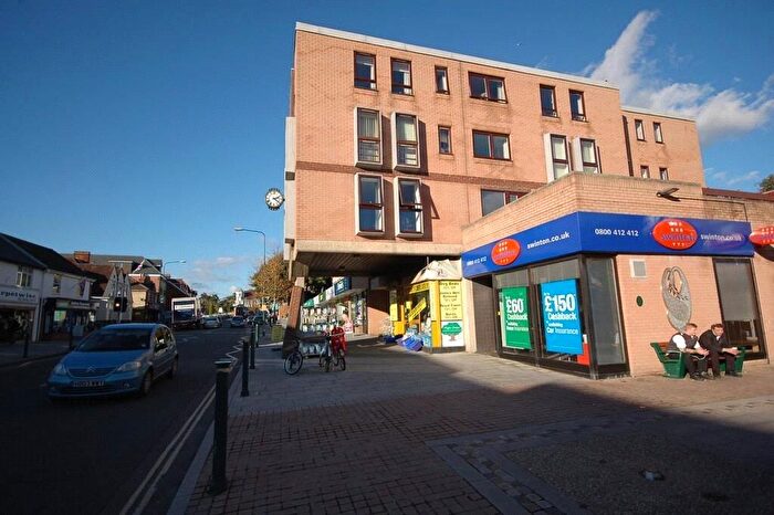 1 Bedroom Flat For Sale In Station Road, New Milton, Hampshire, BH25