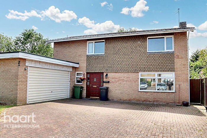 4 Bedroom Detached House For Sale In Mickle Gate, Longthorpe, PE3