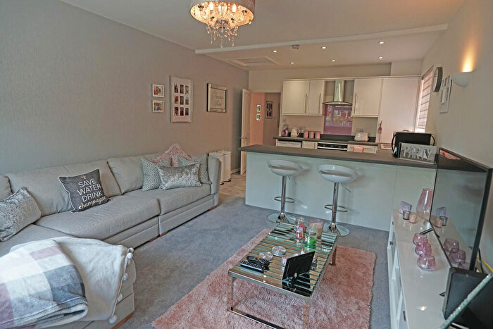 2 Bedroom Flat To Rent In Epsom Road, Merrow, GU1