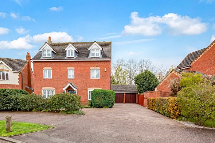 5 Bedroom Detached House For Sale In Cotswolds Way, Calvert, Buckingham, MK18