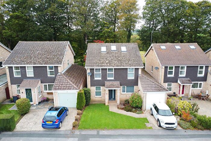 4 Bedroom Detached House For Sale In Mill Gate, Harrogate, HG1