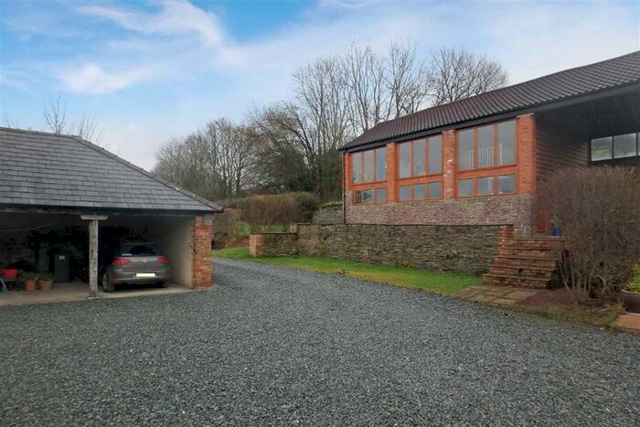 2 Bedroom Link Detached House For Sale In Westbrook Barns, Hay-On-Wye, Herefordshire HR3