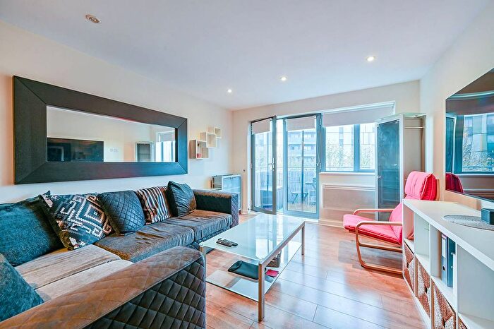 2 Bedroom Flat To Rent In Coral House, Acton, London, NW10