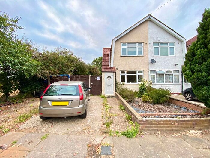 2 Bedroom Property To Rent In Winchester Road, Hayes, UB3