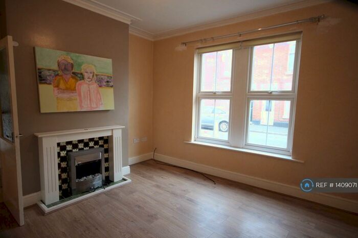 3 Bedroom End Of Terrace House To Rent In Bowmer Road, Derby, DE24