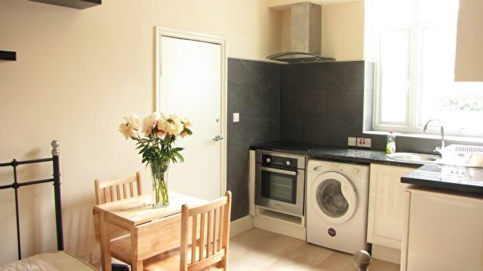 Studio To Rent In Junction Road, Archway, N19