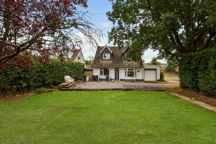 5 Bedroom Detached House To Rent In Green Lane, Clanfield, Waterlooville, PO8