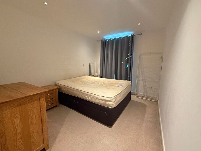 2 Bedroom Flat To Rent In Goodchild Road, London, N4