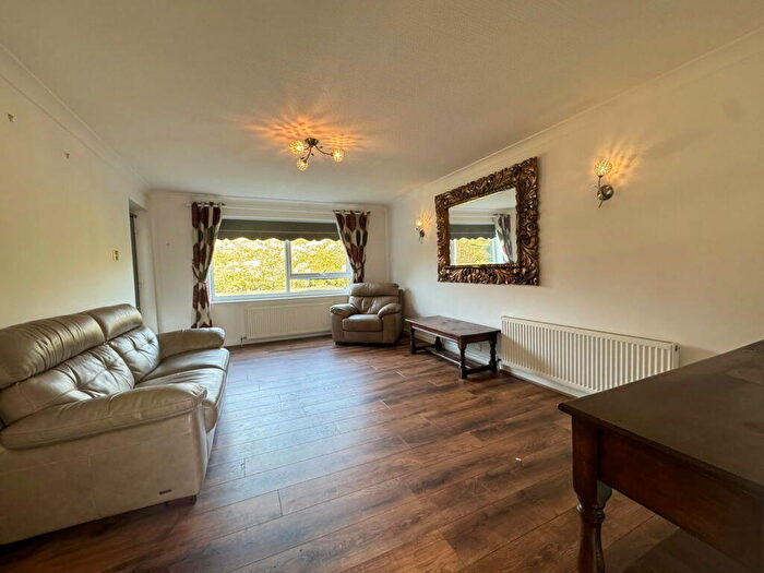 2 Bedroom Flat To Rent In Croxton Court, Park Crescent, PR9