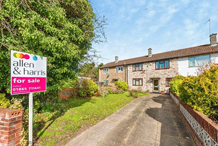 3 Bedroom Terraced House For Sale In Kersington Crescent, Oxford, OX4