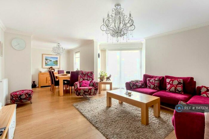 5 Bedroom End Of Terrace House To Rent In Briery Bauks, Edinburgh, EH8