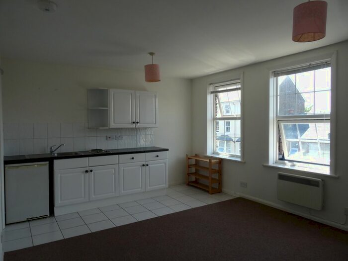 1 Bedroom Studio To Rent In Hook Road, Surbiton KT6