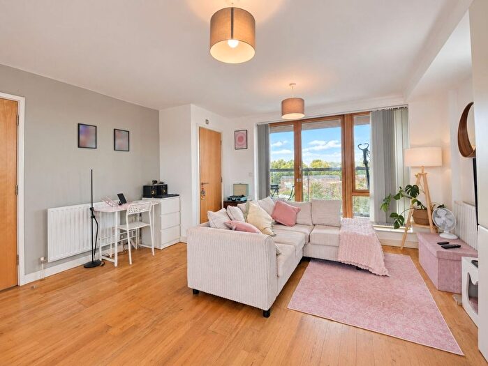 1 Bedroom Flat For Sale In Felstead Street, London, E9