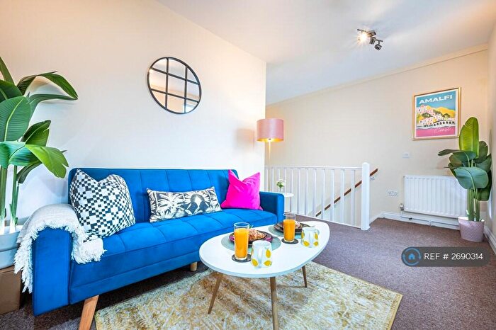 2 Bedroom Flat To Rent In Church Road, Redfield, Bristol, BS5