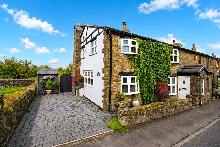 2 Bedroom Terraced House For Sale In School Lane, Guide, BB1
