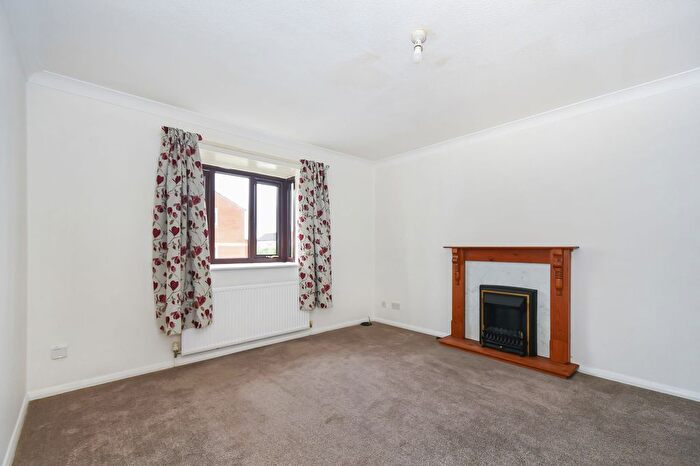 2 Bedroom Semi-Detached Bungalow For Sale In Lambert Close, Market Weighton, York, YO43