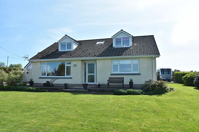 4 Bedroom Bungalow For Sale In Pen Y Bryn, Mydroilyn, SA48