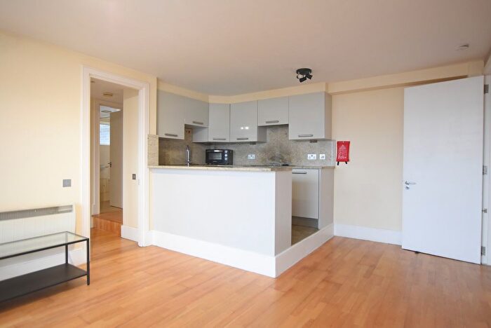 1 Bedroom Flat To Rent In Stuart Tower, Maida Vale, London, W9