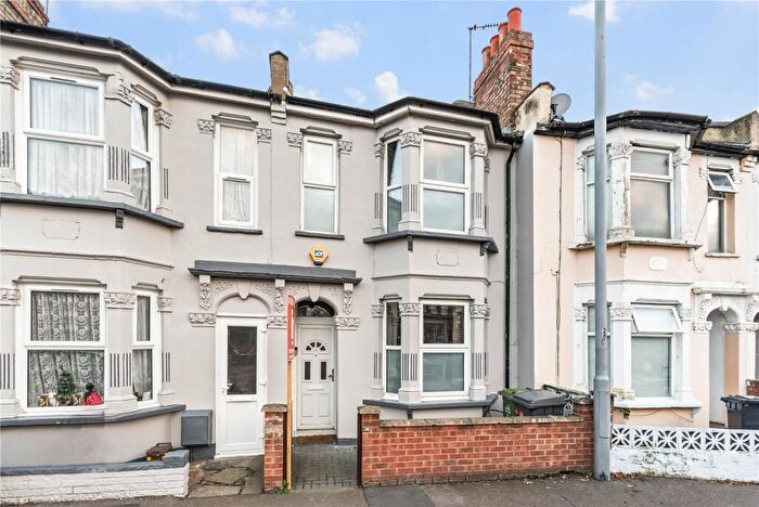 3 Bedroom Terraced House For Sale In Blackhorse Lane, Walthamstow, London, E17